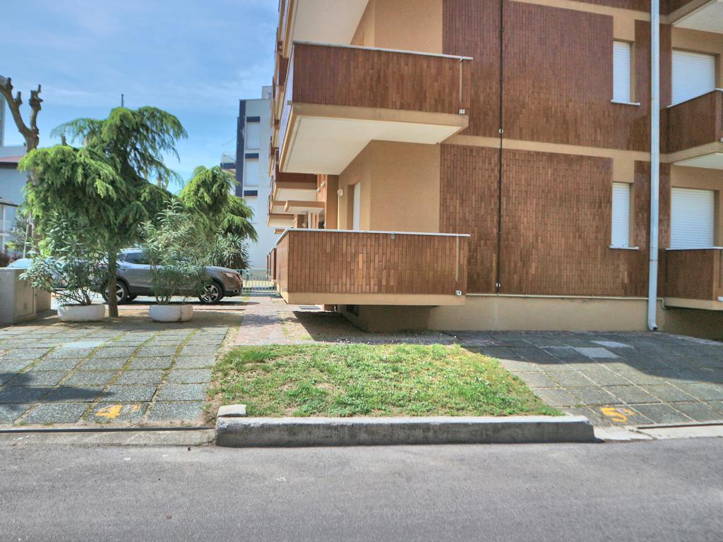 Salisburgo Apartamento Lignano Sabbiadoro Exterior foto
