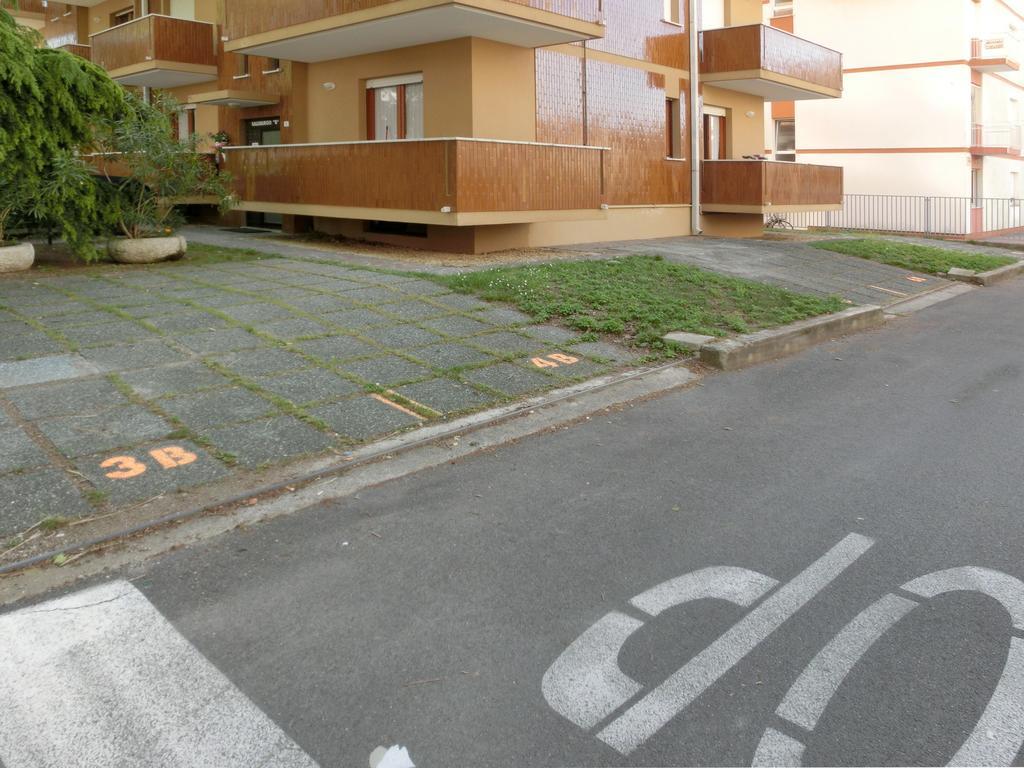 Salisburgo Apartamento Lignano Sabbiadoro Exterior foto